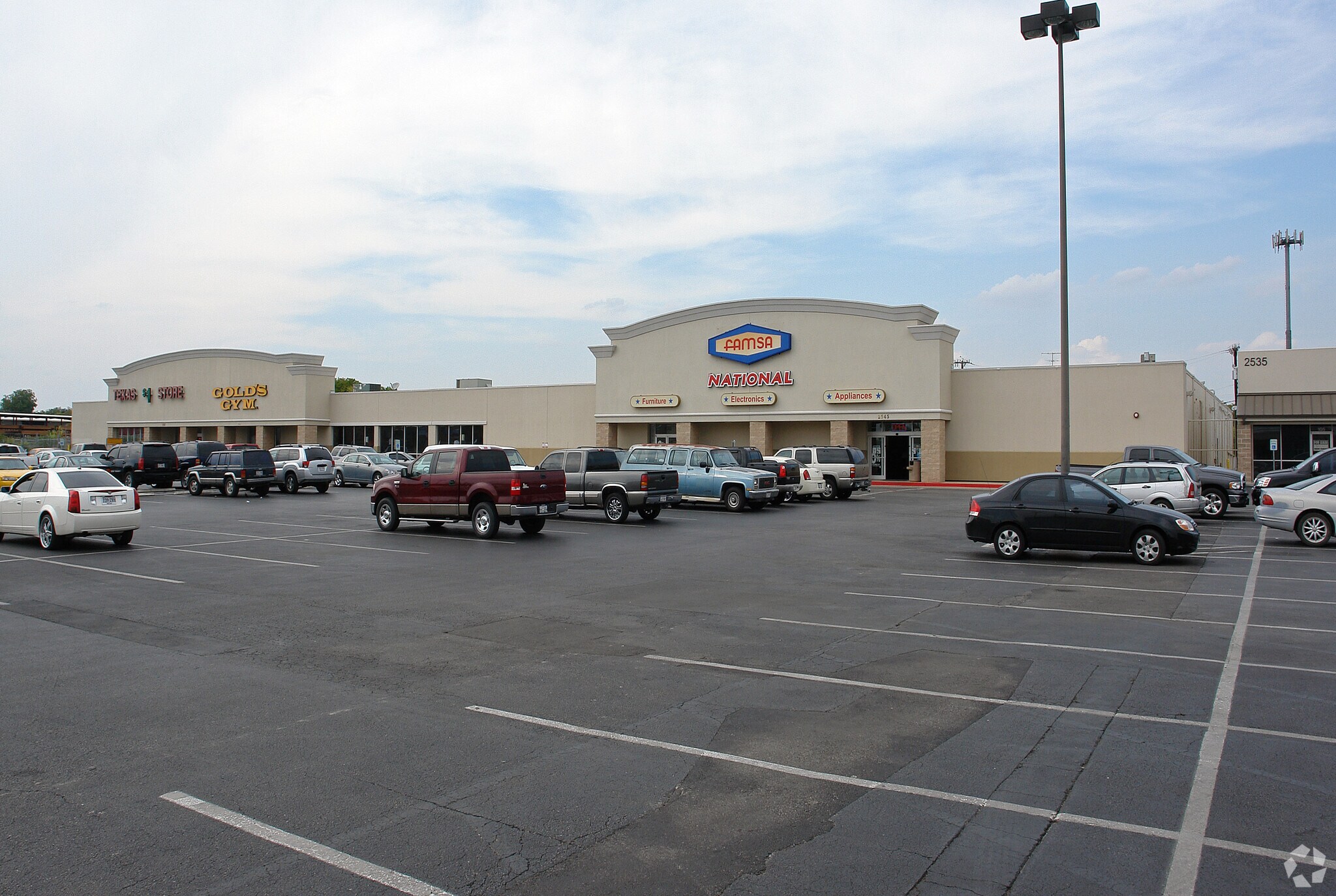 2545-2567 SW Military Dr, San Antonio, TX for lease Primary Photo- Image 1 of 9
