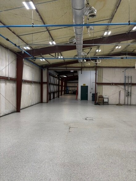 16 Finch St, Hilton Head, SC for lease - Building Photo - Image 3 of 14