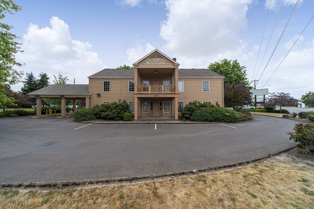 4871 Lancaster Dr NE, Salem, OR à vendre Photo du bâtiment- Image 1 de 1