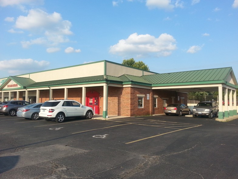 4616-4646 W 103rd St, Oak Lawn, IL for lease - Building Photo - Image 2 of 8