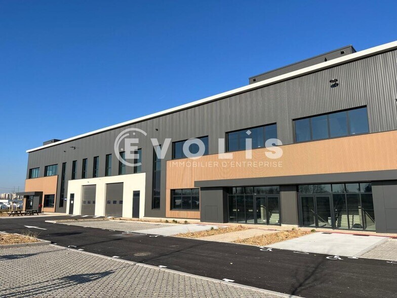 25 Route De Lyon, Saint-Priest for lease - Building Photo - Image 2 of 69