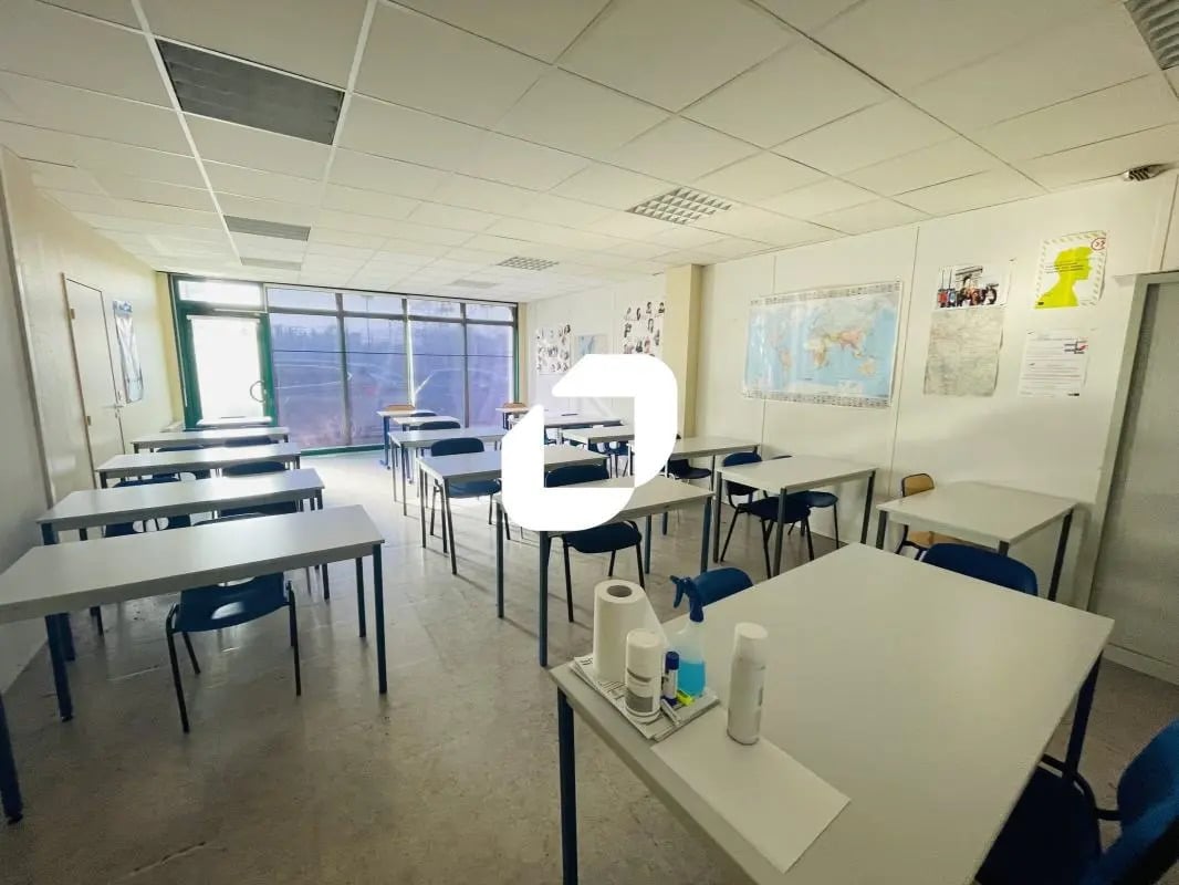 Bureau dans Melun à louer Photo intérieure- Image 1 de 7