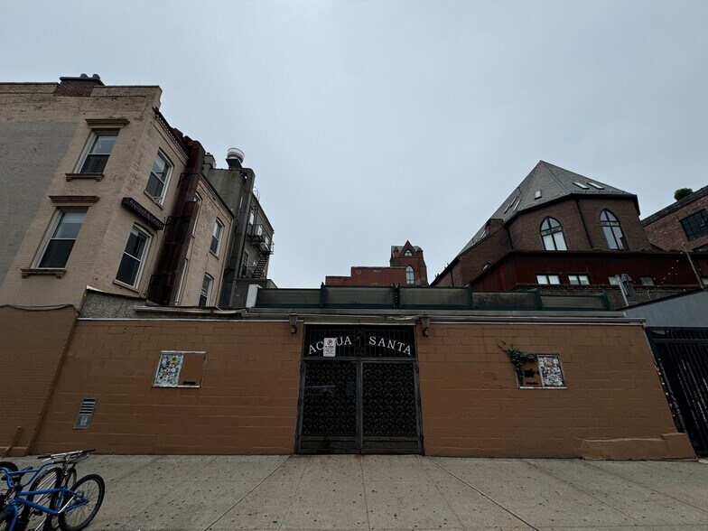 200 N 7th St, Brooklyn, NY à louer - Photo du bâtiment - Image 2 de 3