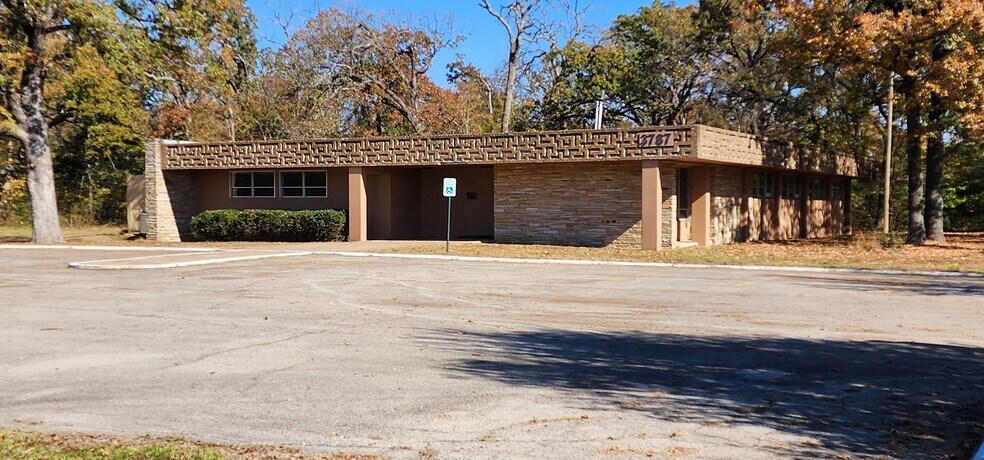 3787 NW Loop 286, Paris, TX à vendre - Photo du bâtiment - Image 3 de 12