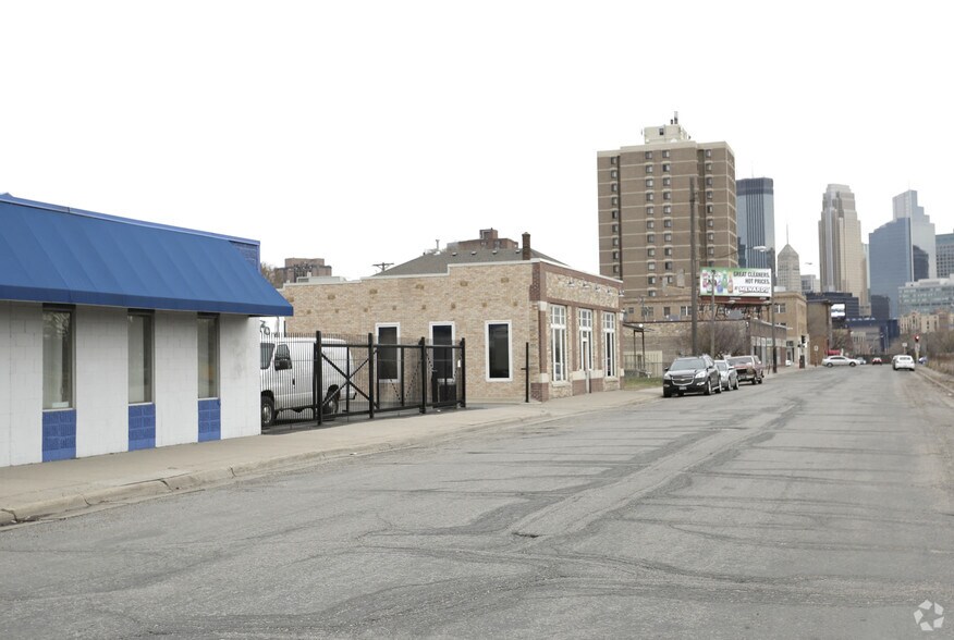 2104 4th Ave S, Minneapolis, MN for sale - Building Photo - Image 2 of 5