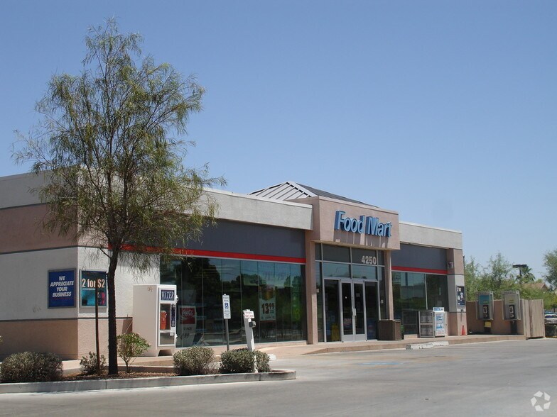 4250 W Union Hills Dr, Glendale, AZ à louer - Photo du bâtiment - Image 2 de 9