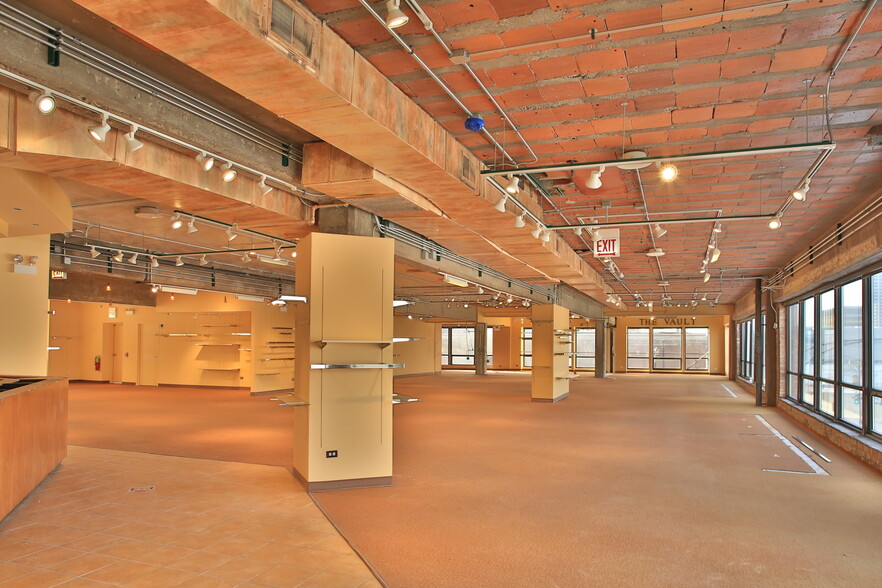 557 W Polk St, Chicago, IL for lease - Interior Photo - Image 3 of 18