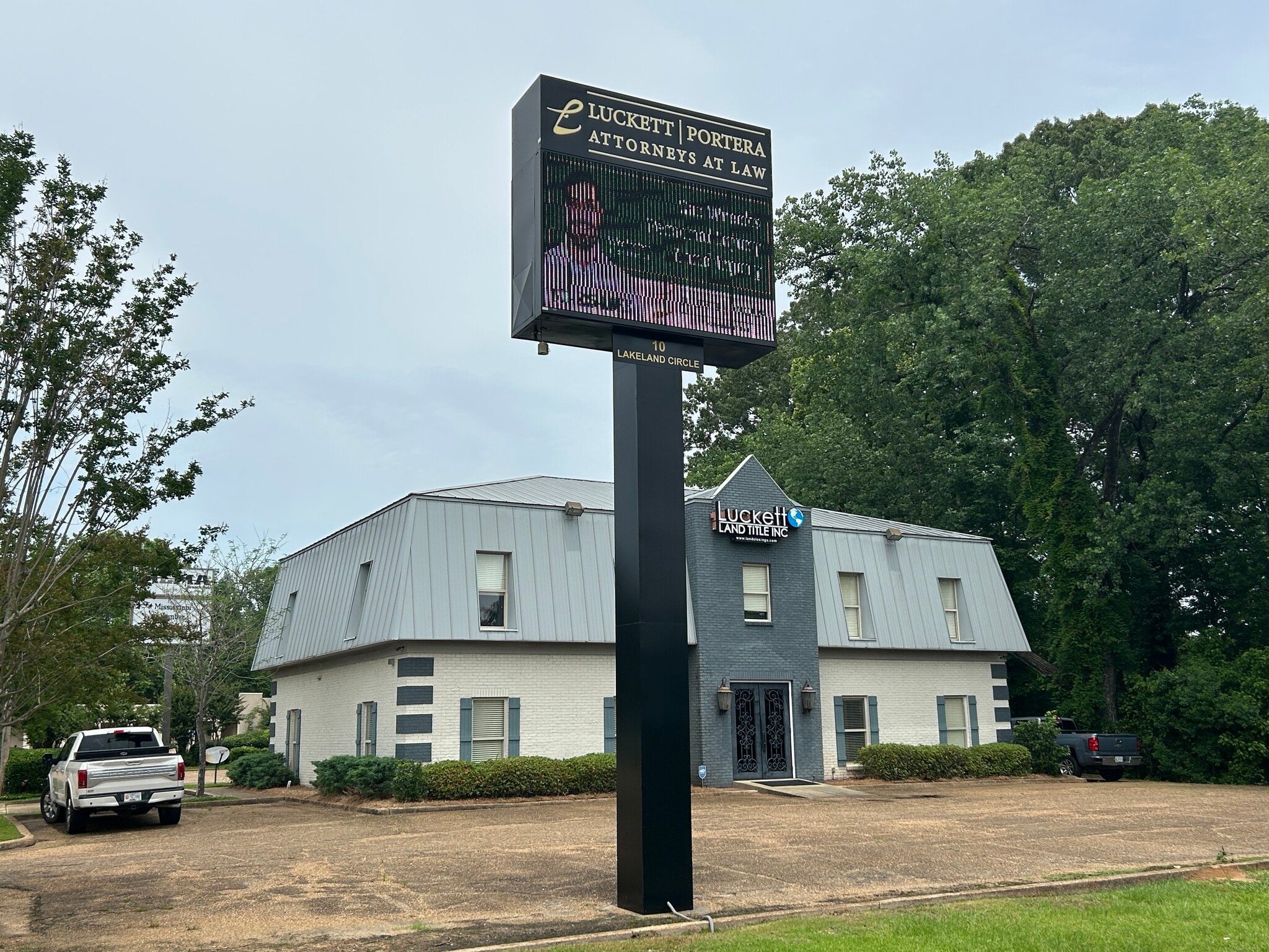 10 Lakeland Cir, Jackson, MS for sale Building Photo- Image 1 of 10