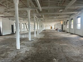 23 Saw Mill River Rd, Yonkers, NY for lease Interior Photo- Image 2 of 2