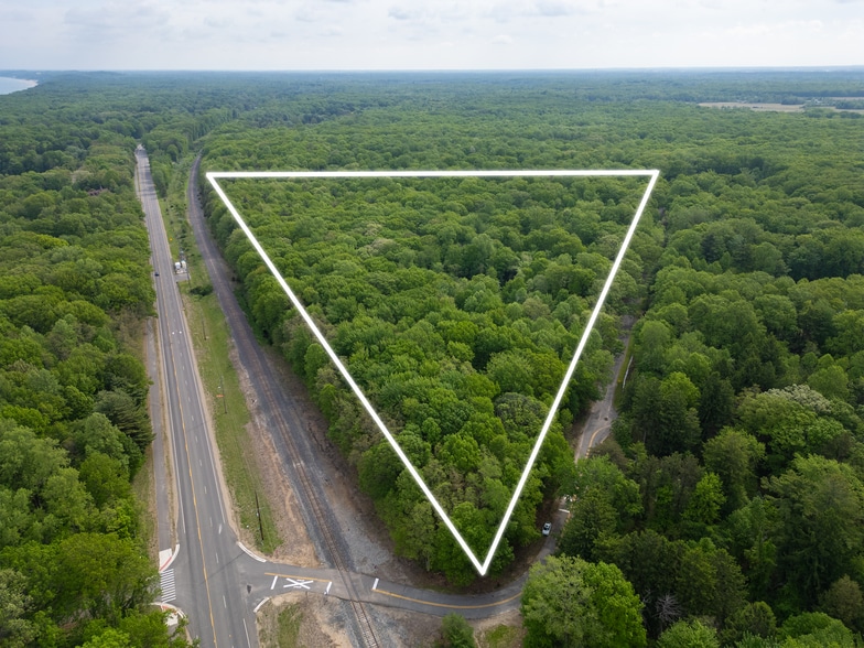0 Red Arrow Highway, Lakeside, MI à vendre - Photo du bâtiment - Image 1 de 4