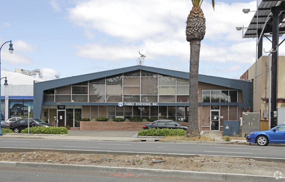 290 Hegenberger Rd, Oakland, CA à vendre - Photo du bâtiment - Image 2 de 10