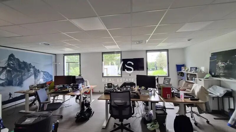 Office in Aix-en-Provence for lease - Interior Photo - Image 3 of 5