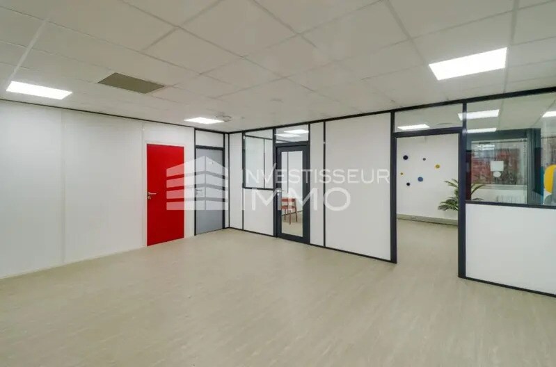 Office in Villiers-sur-Marne for lease Interior Photo- Image 1 of 4