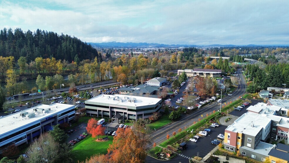 450 Country Club Rd, Eugene, OR à louer - Photo du bâtiment - Image 2 de 3
