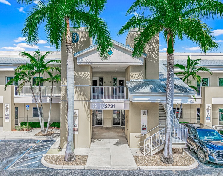 2731 Vista Pky, West Palm Beach, FL à louer - Photo du bâtiment - Image 2 de 11