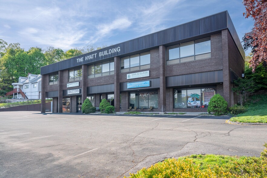 53 Lake Avenue Ext, Danbury, CT for lease - Primary Photo - Image 1 of 17