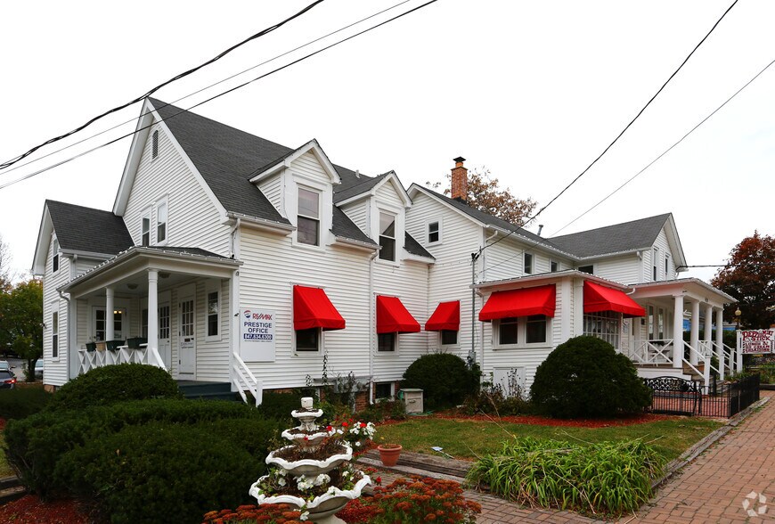 410 Robert Parker Coffin Rd, Long Grove, IL à louer - Photo du bâtiment - Image 3 de 3