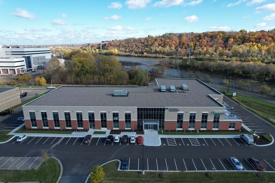 335 Randolph Ave, Saint Paul, MN à louer - Photo du bâtiment - Image 3 de 4