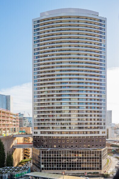 1 Place Du Sud, Puteaux à louer - Photo du bâtiment - Image 2 de 21