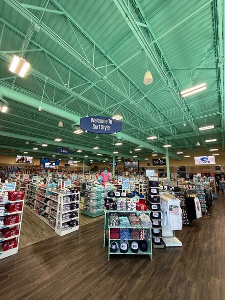 17840 San Carlos Blvd, Fort Myers, FL for lease - Building Photo - Image 2 of 5