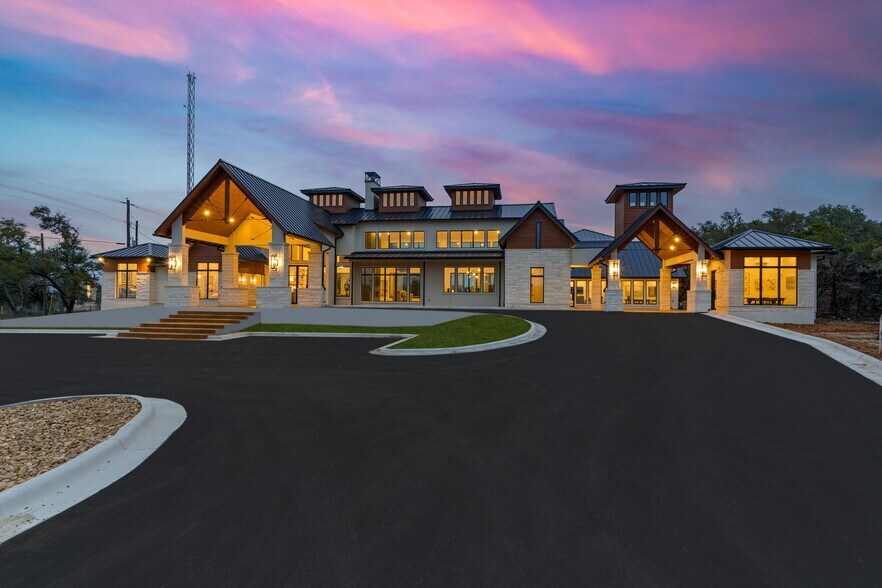 7505 E US Highway 290, Johnson City, TX à vendre - Photo du bâtiment - Image 3 de 65