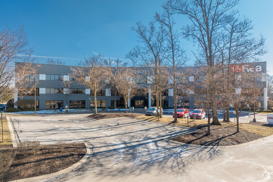 3400 E Coliseum Blvd, Fort Wayne, IN à vendre - Photo du bâtiment - Image 2 de 19