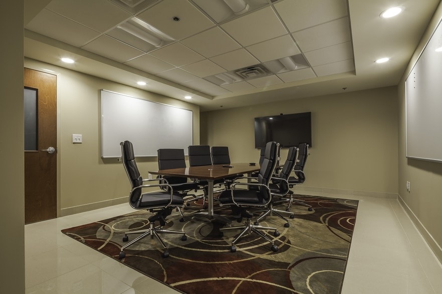 600 Market St, Chapel Hill, NC for lease - Interior Photo - Image 3 of 20