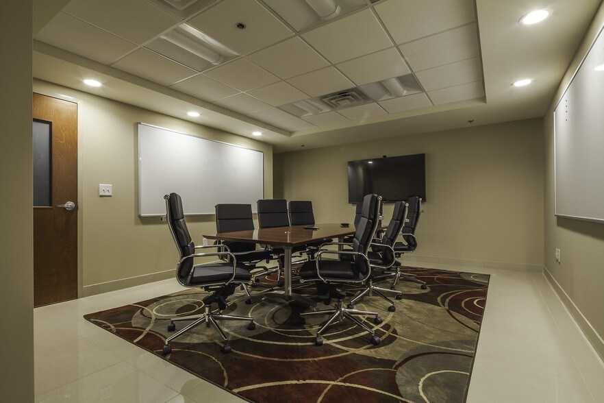 600 Market St, Chapel Hill, NC à louer - Photo du bâtiment - Image 2 de 20