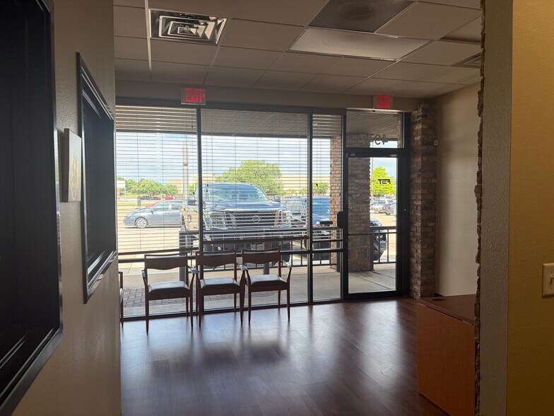 4901-4999 S Hulen St, Fort Worth, TX à louer - Photo du bâtiment - Image 2 de 11