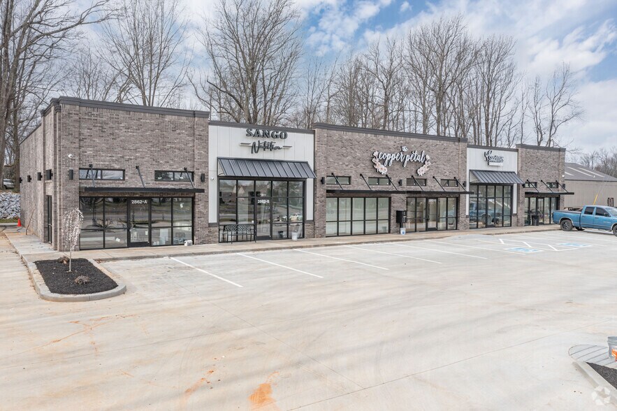 2862 Highway 41A S, Clarksville, TN à louer - Photo du bâtiment - Image 2 de 10