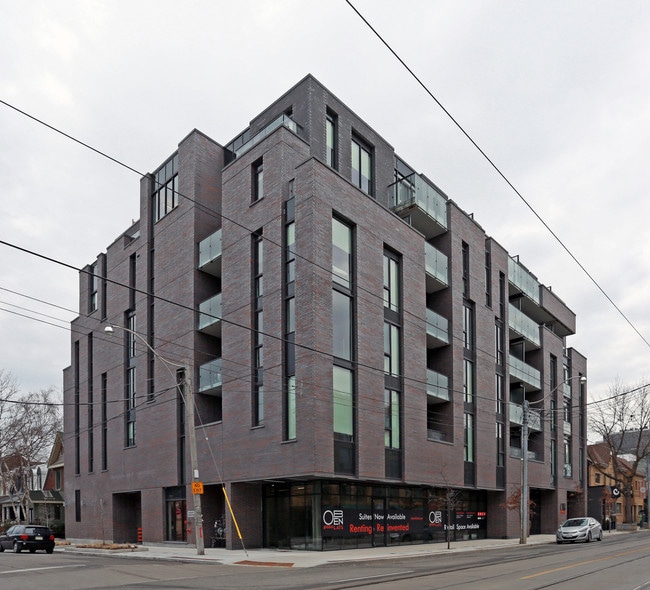 More details for 1075 Queen St E, Toronto, ON - Retail for Lease