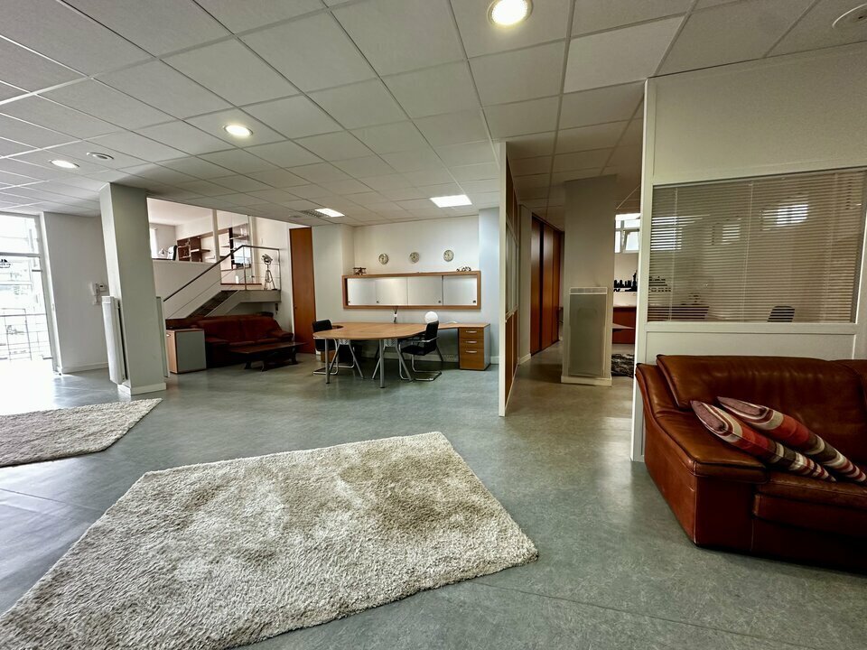 Office in Lorient for sale Interior Photo- Image 1 of 7