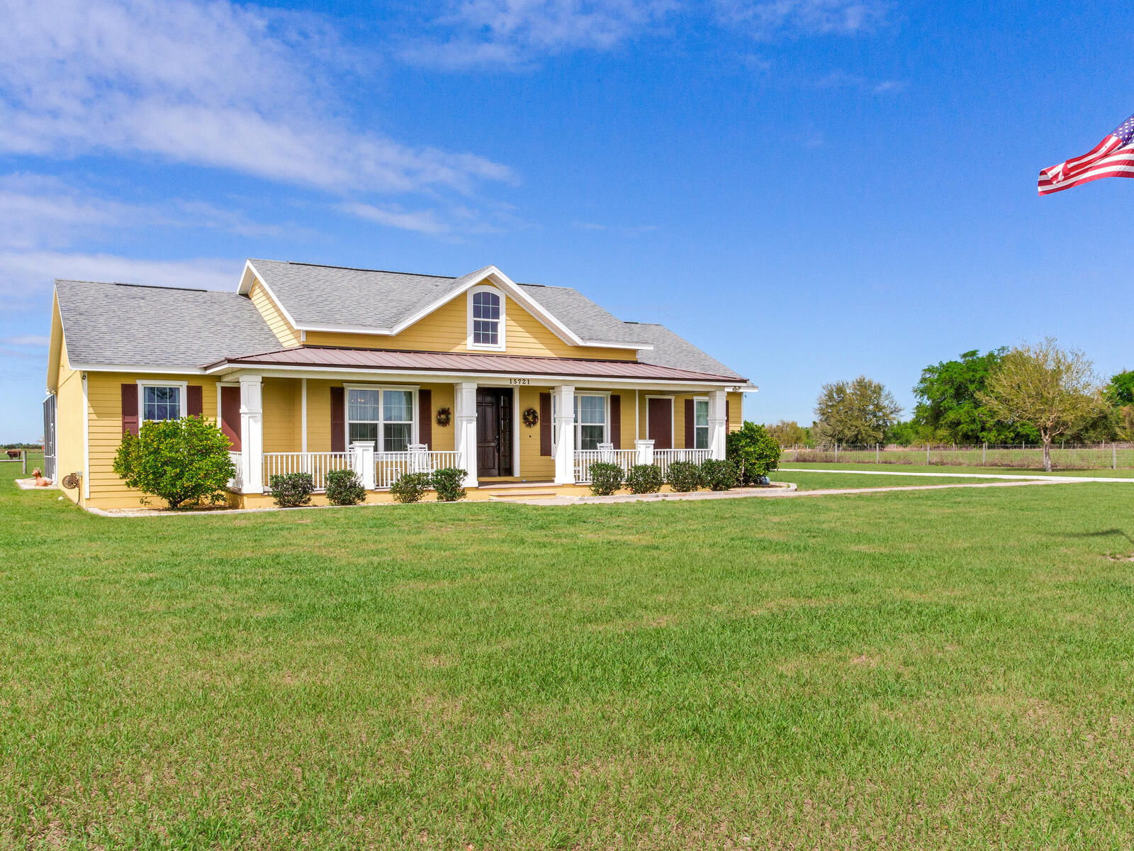15721 Colding Loop, Wimauma, FL for sale Primary Photo- Image 1 of 36