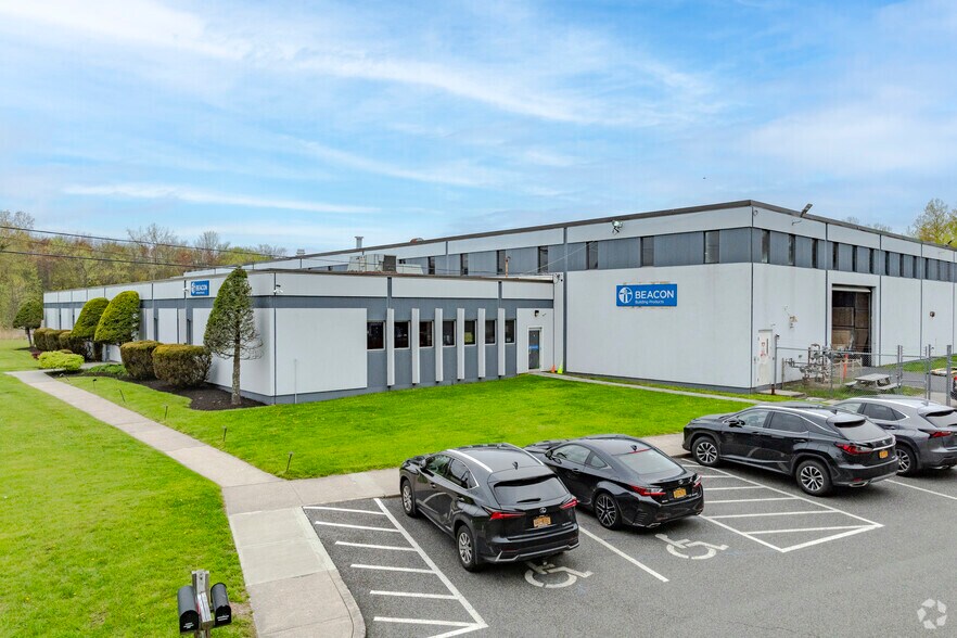 2 Great Pasture Rd, Danbury, CT à louer - Photo principale - Image 2 de 13