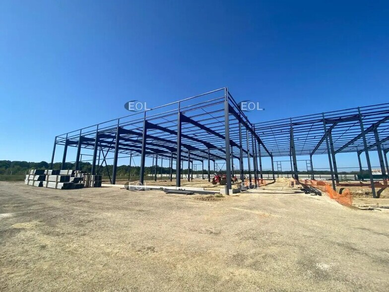 Industrial in Croissy-Beaubourg for lease - Construction Photo - Image 2 of 4