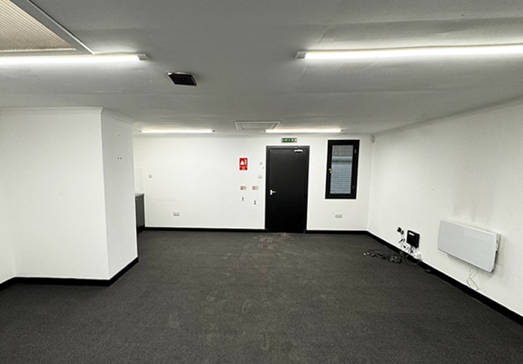 1-21 Old Mill Park, Kirkintilloch for lease Interior Photo- Image 1 of 4