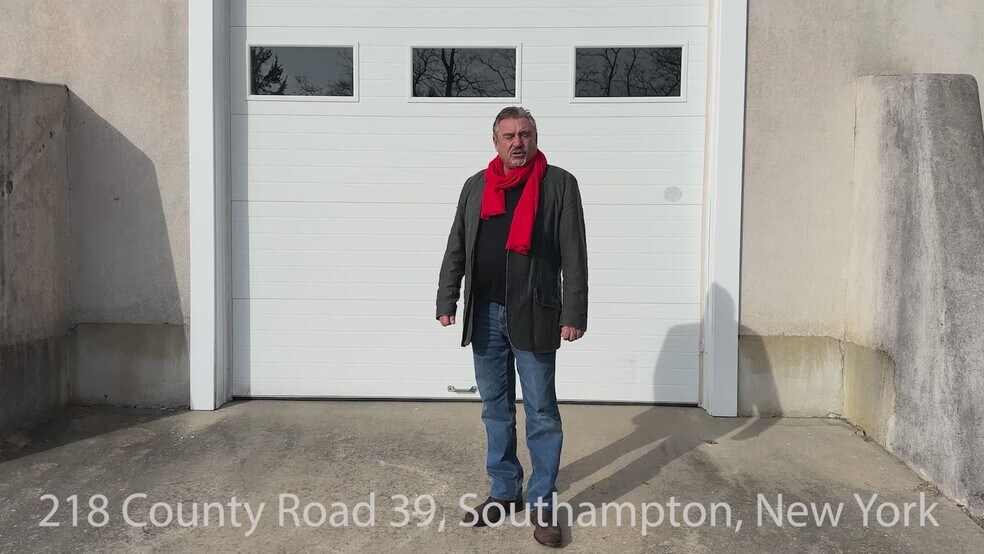 218 County Road 39, Southampton, NY à louer - Vidéo sur l’inscription commerciale - Image 2 de 8