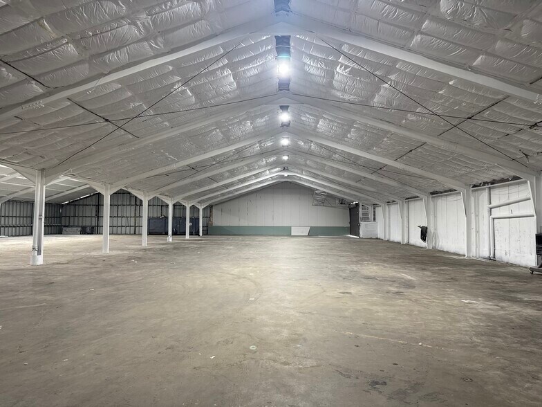 8600 Hempstead Rd, Houston, TX à louer - Photo du bâtiment - Image 2 de 8