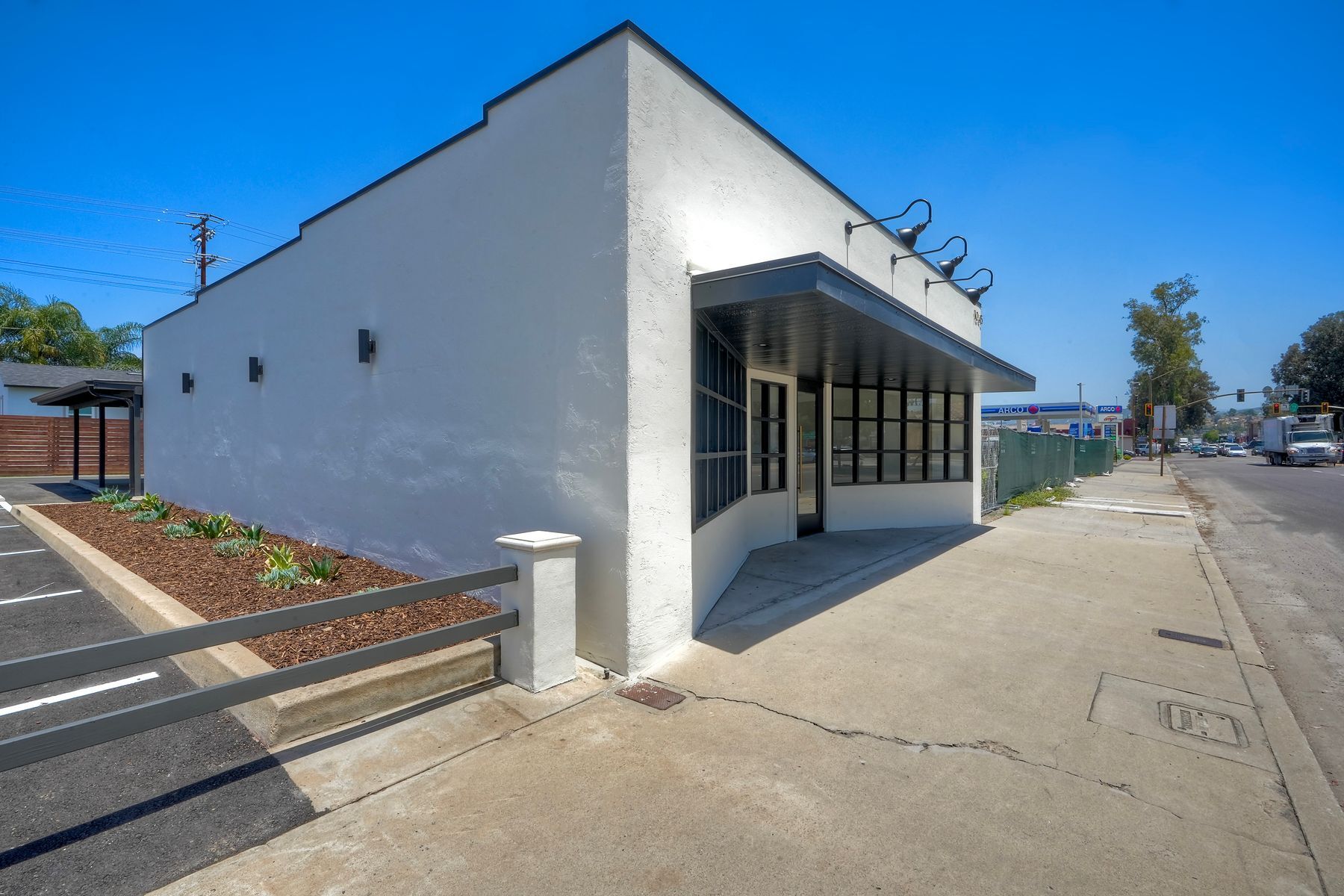 1045 Main St, Ramona, CA à louer Photo principale- Image 1 de 49