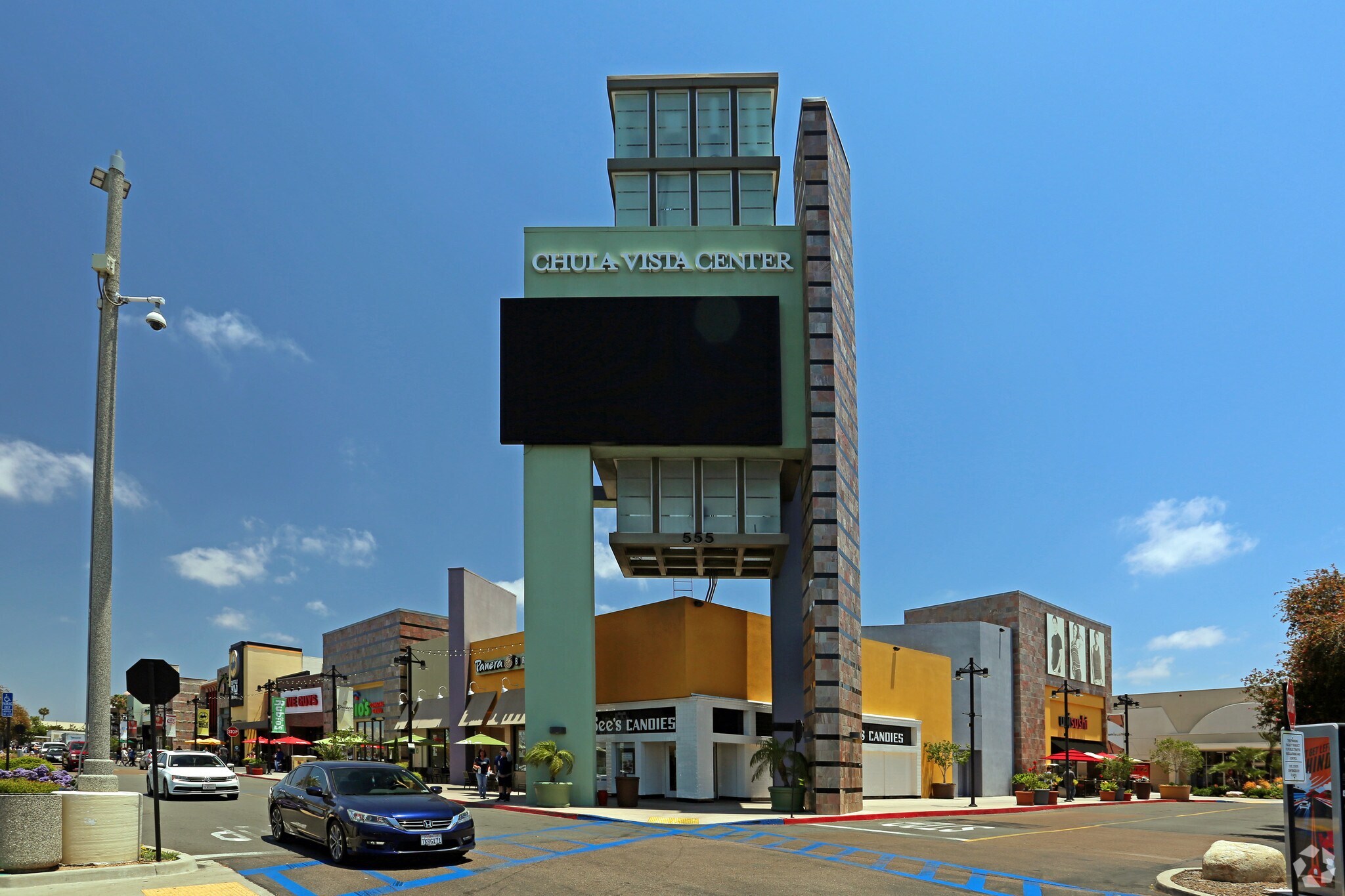 555 Broadway, Chula Vista, CA à louer Photo du bâtiment- Image 1 de 3