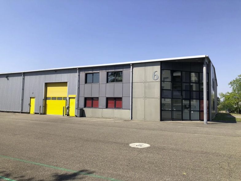 Flex in Vaulx-en-Velin for lease - Primary Photo - Image 1 of 2