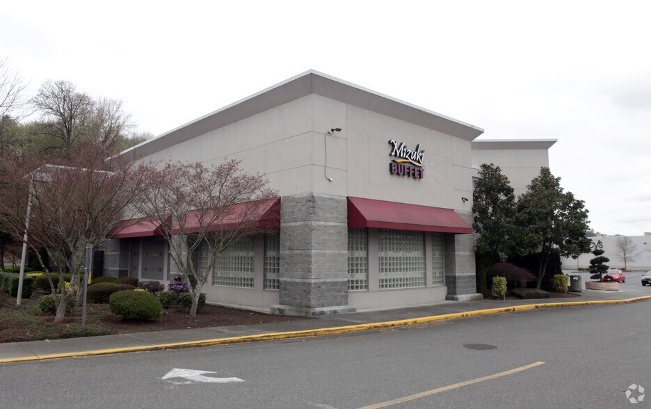 17950 Southcenter Pky, Tukwila, WA à louer - Photo du bâtiment - Image 2 de 2