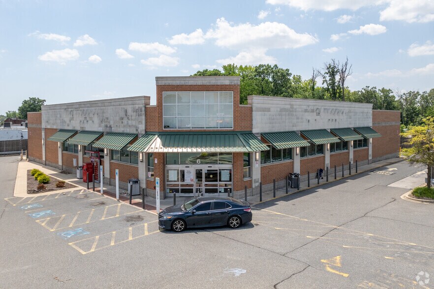 6 S Marlyn Ave, Essex, MD for lease - Primary Photo - Image 1 of 4
