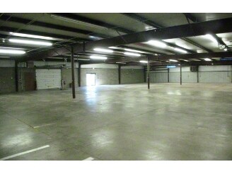 305-330 Smith Dr, Clayton, OH à louer - Photo du bâtiment - Image 3 de 5