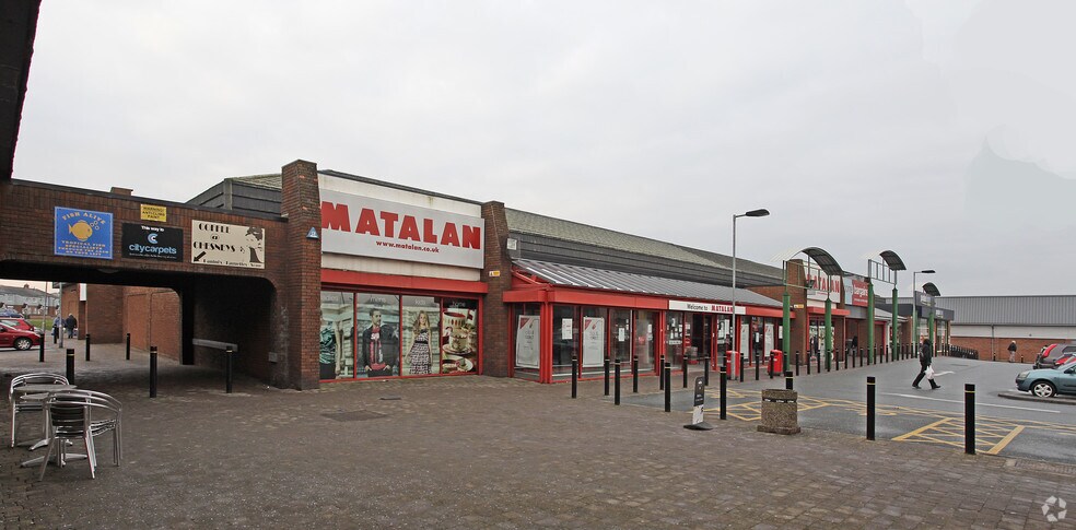 Dragon Ln, Durham à vendre - Photo principale - Image 1 de 5