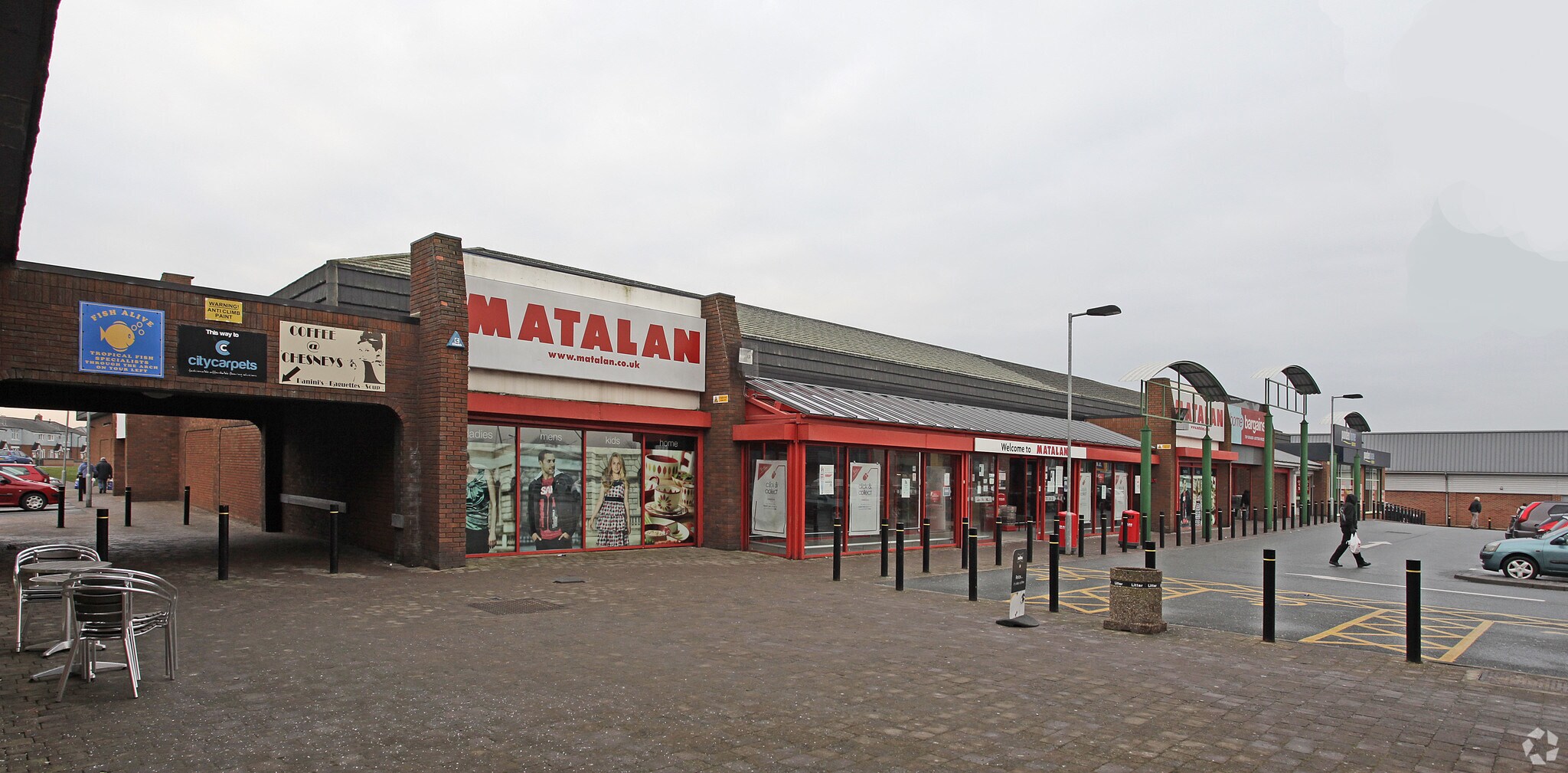 Dragonville Retail Park portfolio of 5 properties for sale on LoopNet.ca Building Photo- Image 1 of 9