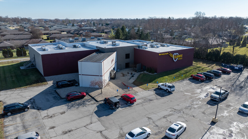 4020 Columbus Ave, Anderson, IN for lease - Building Photo - Image 1 of 30