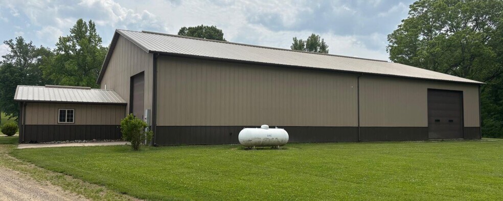 3215 Sandhill Rd, Mason, MI à vendre - Photo du bâtiment - Image 3 de 4