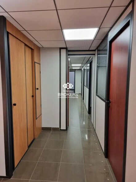 Office in Montpellier for lease - Interior Photo - Image 3 of 7