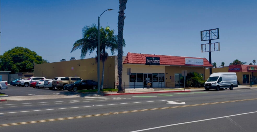303 Broadway, Chula Vista, CA for lease - Building Photo - Image 2 of 4